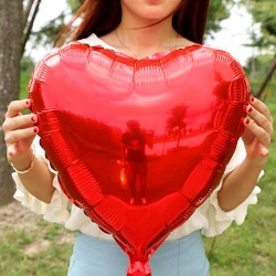 Balon cu heliu inimă roșie