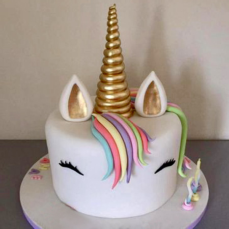 Tort de botez cu unicorn